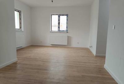 Casă cu 4 camere în Berceni - 2