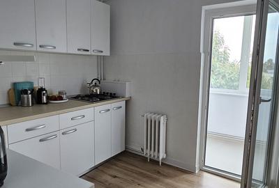 Apartament cu 3 camere decomandat în Soarelui - 4