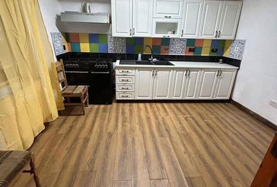 Casă cu 1 camere cu Teren 1279 Mp în Central - 1