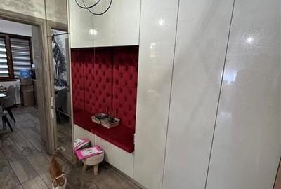 Vanzare Apartament 3 camere Semidecomandat  Cartier Solar - 1