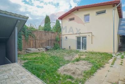 Casă cu 10 camere cu Teren 340 Mp în Florilor - 17