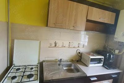 Apartament de vanzare 1 camera decomandat, situate in zona Complexului Studentesc - 4