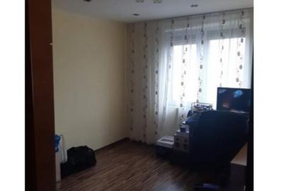 Apartament cu 3 camere decomandat în Apărătorii Patriei - 5