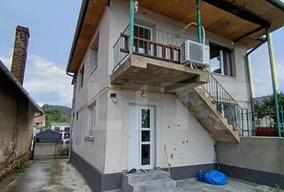 Casa cu 3 camere in suprafa?a de 140 mp - 32