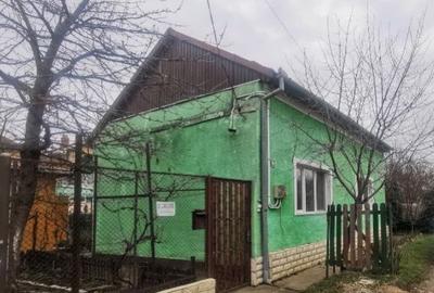 Casă de vânzare