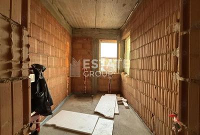 Casă cu 4 camere cu Teren 200 Mp în Giroc