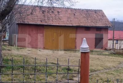 Casă cu 4 camere în Central - 2