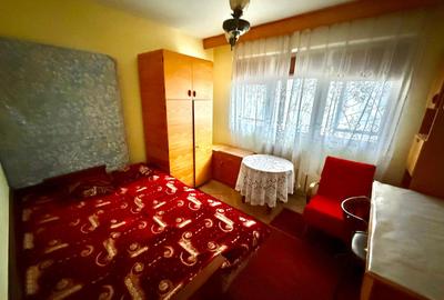 Tătărași - Posta , apartament 4 camere , decomandat , etaj 1 - 6
