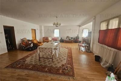 Vila spatioasa 525metri totali de inchiriat in centru Bolintin-Deal - 2