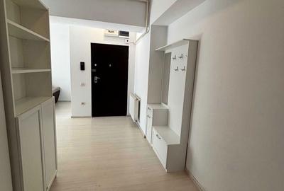 Apartament cu 2 camere semidecomandat, mobilat în Mihai Bravu