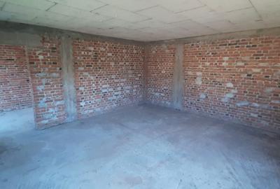 Casă cu 4 camere în Mihăești - 8