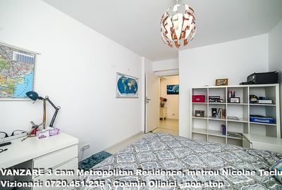 Apartament cu 3 camere decomandat în Titan