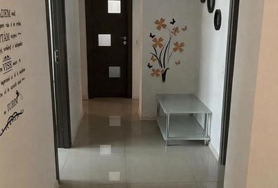 Vanzare apartament cu 4 camere , zona Micro 18 (Neacsu), etaj 3, pret 120 mii . - 7