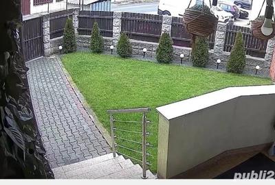 Apartament cu 4 camere semidecomandat în Central - 1