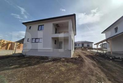 Casă cu 4 camere cu Teren 755 Mp în Jucu - 3