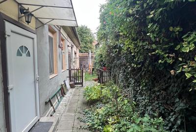 Casă de vânzare pe Strada Lungă-zonă centrală - 2