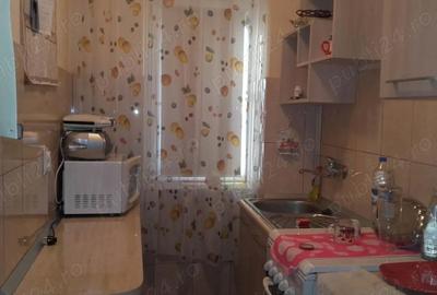 Apartament cu 3 camere semidecomandat în Central - 3