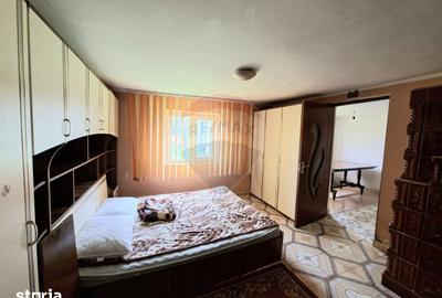 Casă cu 4 camere cu Teren 1088 Mp în Răcăciuni - 4