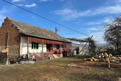 Casa 2 camere intr-o zona linistita, Lunca Marcusului