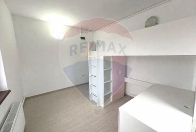 Casă / Vilă cu 5 camere de închiriat în zona Palazu Mare - 5