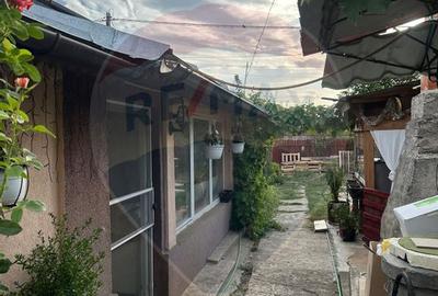 Casă cu 6 camere cu Teren 2655 Mp în Toporu - 2