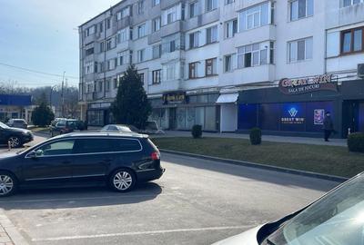Spațiu comercial, de 192 mp, în Central - 4