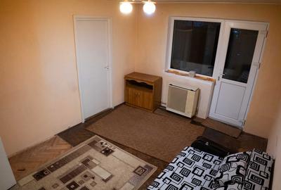 Apartament cu 3 camere decomandat în Central - 1