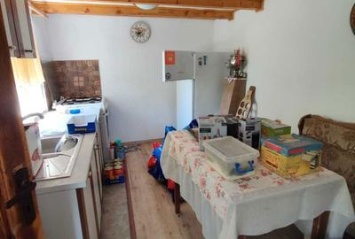 Casă cu 4 camere în Cârlănești - 8