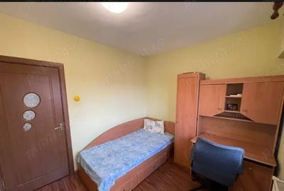 Apartament cu 3 camere decomandat în 1 Mai