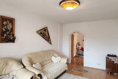 Apartament cu 2 camere decomandat în Florilor - 5