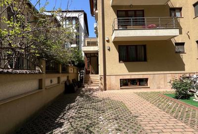 Vila de LUX Bucuresti / Sector 6 / 8 camere 250 mp - 2
