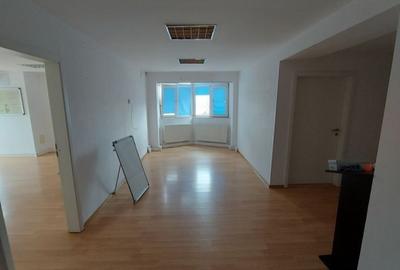 Birou, de 125 mp, în Centrul Civic - 3