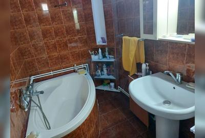 Casă cu 3 camere cu Teren 565 Mp în Bd. Coșbuc - 8
