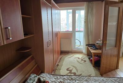 Apartament cu 3 camere semidecomandat în Central - 8