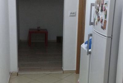 Apartament cu 2 camere semidecomandat în Km 4 - 6