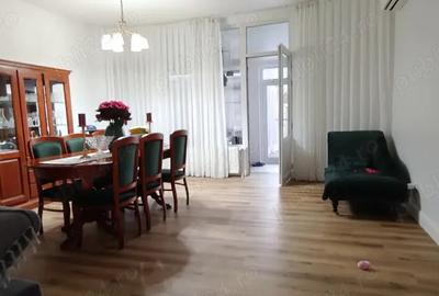 Vand casa ultracentral Stefan cel Mare colt cu Eremia Grigorescu Vand casa ultracentral Stefan cel Mare colt cu Eremia Grigorescu - 2