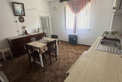 Casă cu 3 camere cu Teren 358 Mp în Central - 4