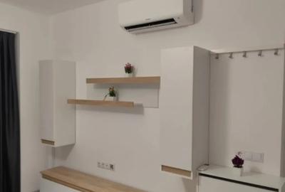 Garsonieră decomandată în Calea București