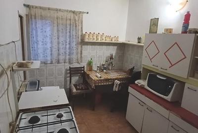 Casă individuală cu 4 camere cu Canalizare în Central - 22