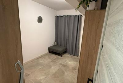 Apartament cu 3 camere decomandat în Exterior Vest