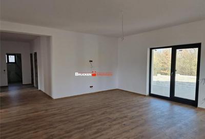 Casă cu 4 camere cu Teren 616 Mp în Dealuri Oradea - 1