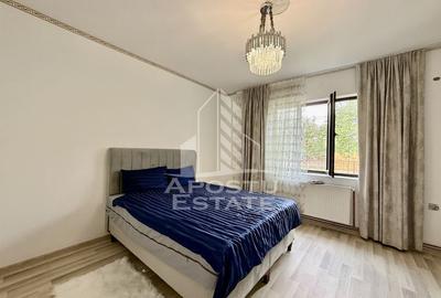 Casa individuala pe 2 fronturi stradale, renovata complet, zona Plopi