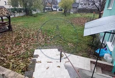 Casă cu 5 camere cu Teren 1000 Mp în Central