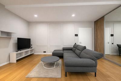 Apartament cu 3 camere semidecomandat în Herăstrău