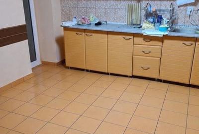 Casă cu Teren 130 Mp în Central - 2