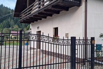 Casă cu 5 camere cu Teren 1150 Mp în Central