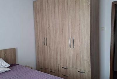 Apartament cu 3 camere decomandat în Berceni