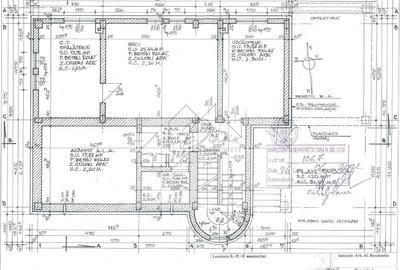 Casă individuală cu 8 camere cu Canalizare în Central - 14