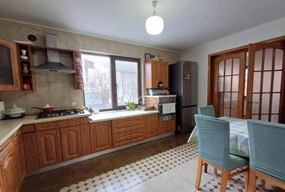 Vila cu 7 camere in Galata cu toate utilitatile si 1200 m Vila cu 7 camere in Galata cu toate utilitatile si 1200 m - 14