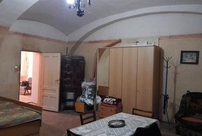 Apartament 2 camere la curte comuna, central, Str. Tudor Vladimirescu nr 25 - 3